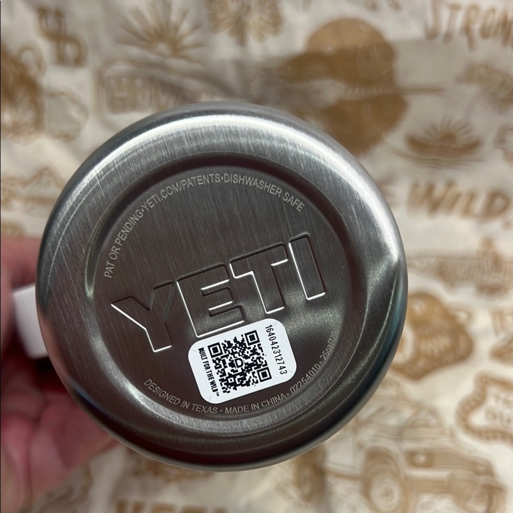 YETI 25oz Rambler Straw Mug, Silver Insulated Water Bottle with Handle - Picture 5 of 5